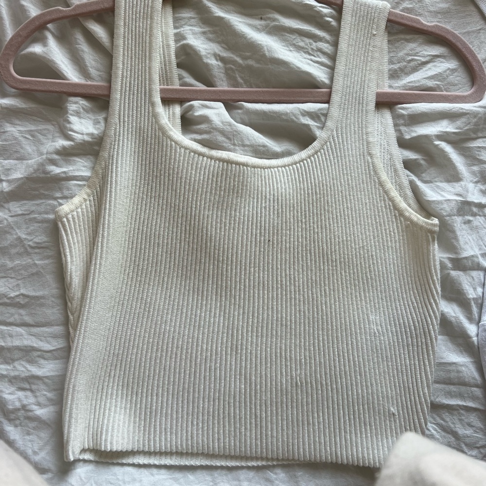 GB ribbed tank